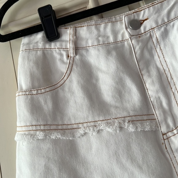 Altar’d State White Frayed Skirt - Picture 2 of 5